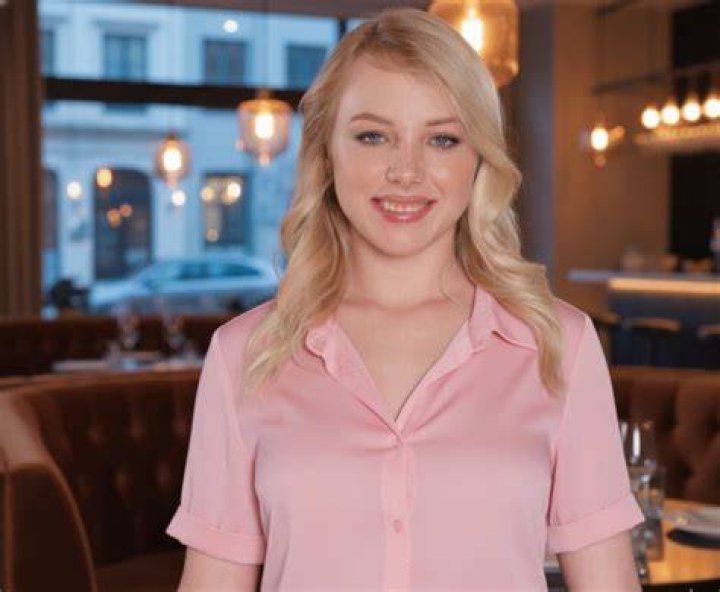 Renee Lynn Vicary Biography, Age, Height, Net Worth, Family