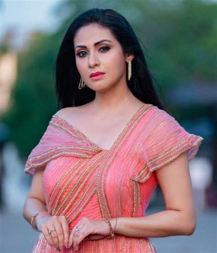 Sadha Biography, Age, Height, Husband, Net Worth, Family