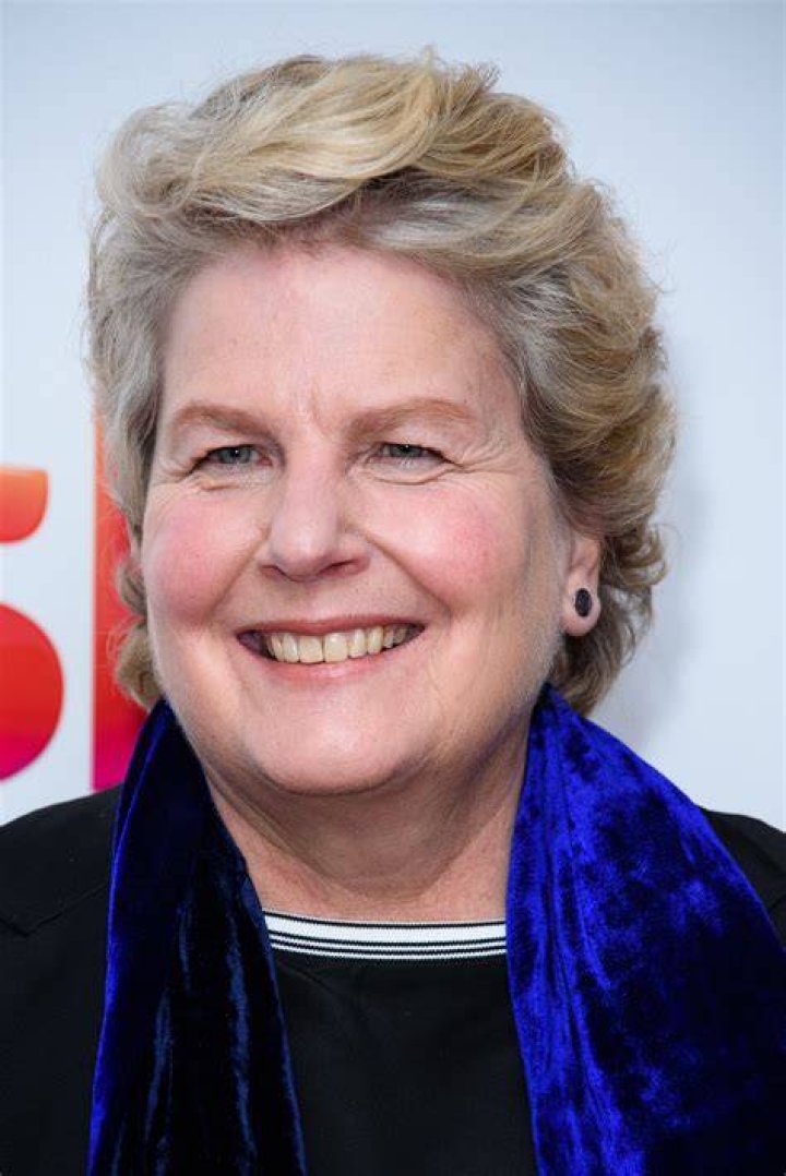 Sandi Toksvig Biography, Age, Height, Husband, Net Worth, Family