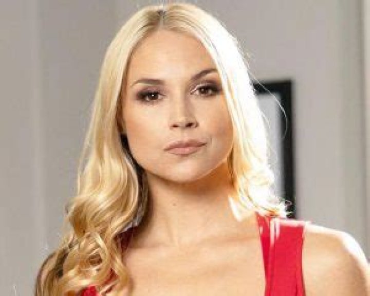 Sarah Vandella Biography, Age, Height, Husband, Net Worth, Family
