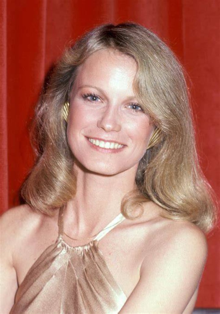 Shelley Hack Biography, Age, Height, Husband, Net Worth, Family