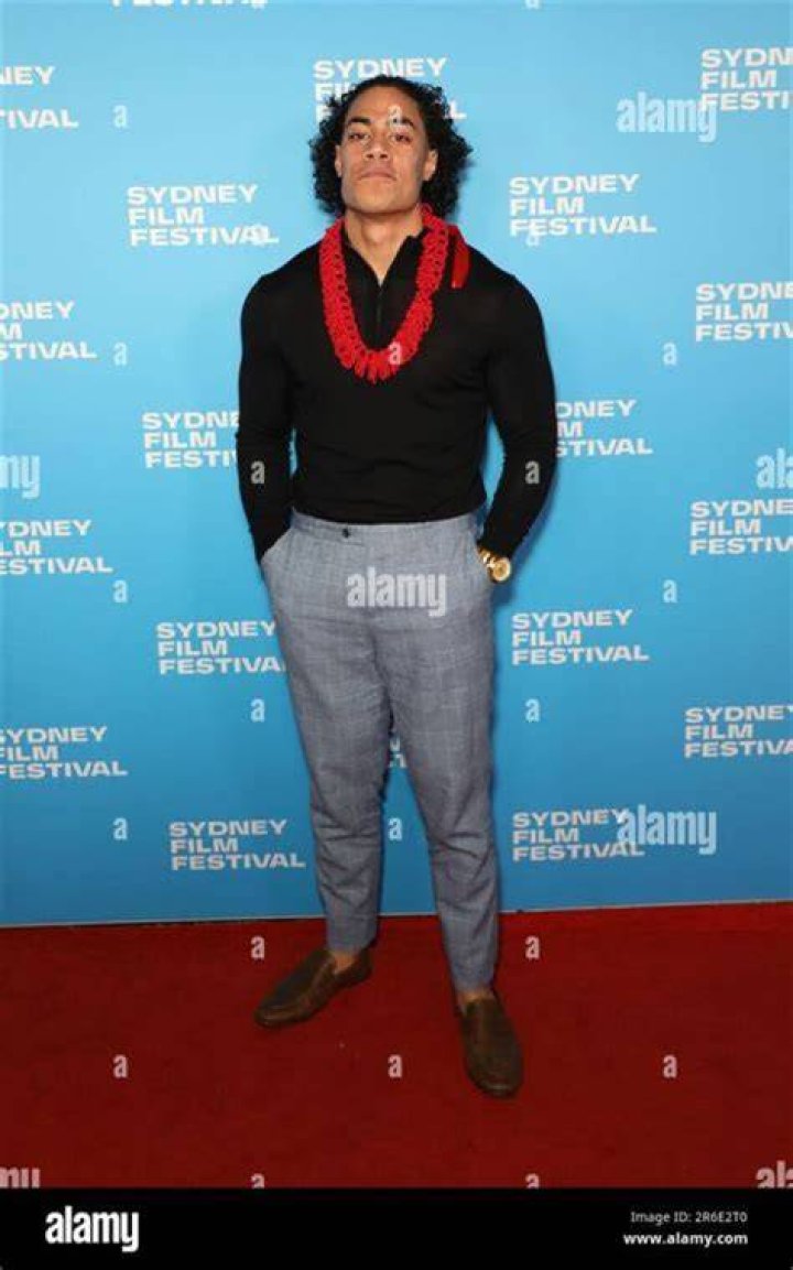 Sione Molia Biography, Age, Height, Wife, Net Worth, Family