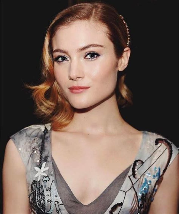 Skyler Samuels Biography, Age, Height, Husband, Net Worth, Family