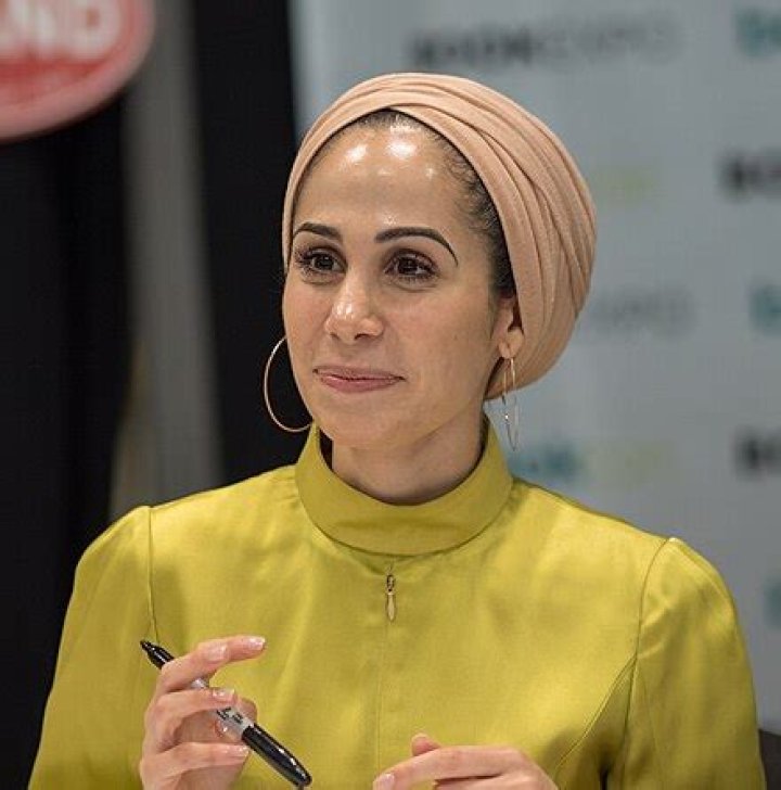 Tahereh Mafi Biography, Age, Height, Husband, Net Worth, Family