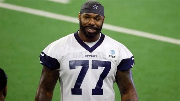 Tyron Smith Biography, Age, Height, Wife, Net Worth, Family