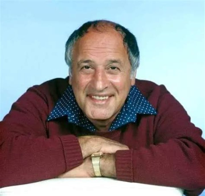 Vic Tayback Biography, Age, Height, Wife, Net Worth, Family