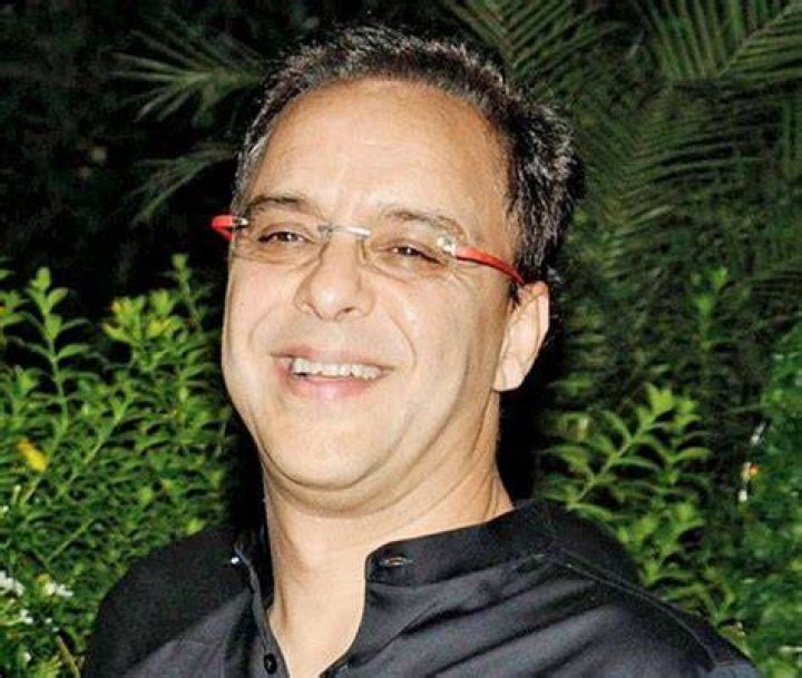 Vidhu Vinod Chopra Biography, Age, Height, Wife, Net Worth, Family