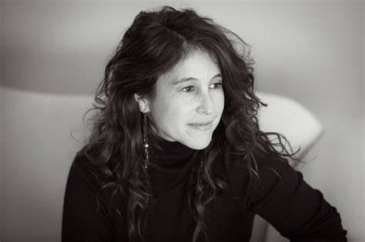 Yael Goldstein Love Biography, Age, Height, Husband, Net Worth, Family